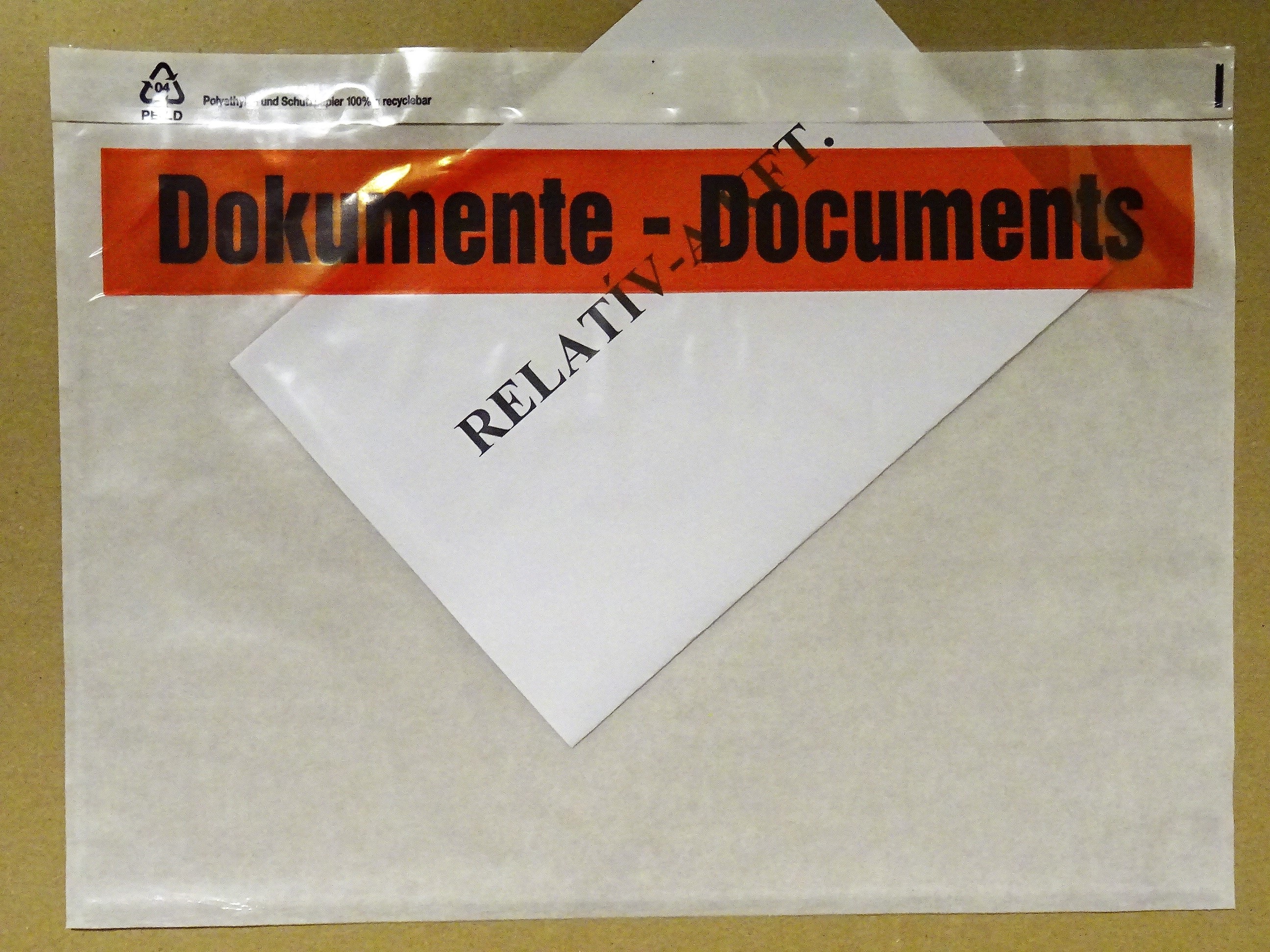 DokuFIX C4 "Dokumente - Documents" piros okmánytasak